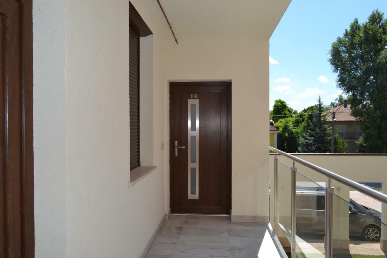 A16 Beachapartman Siofok Exterior photo